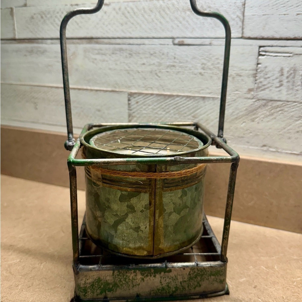 FARMHOUSE CANDLE HOLDER. GALVANIZED METAL WITH MOVABLE WOOD HANDLE. - Picture 4 of 9